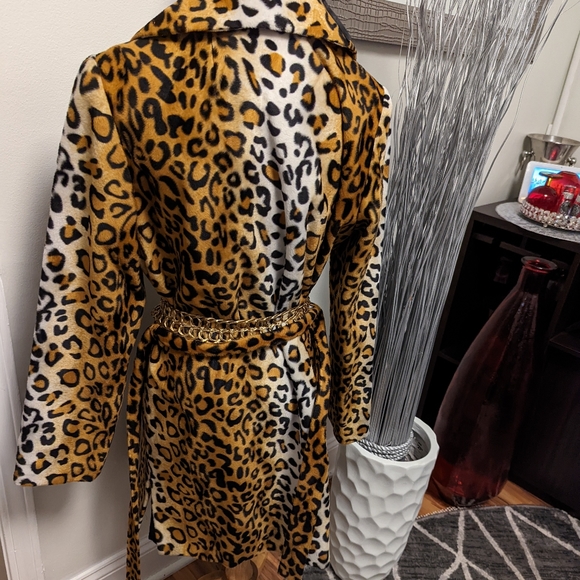 Sarah Campbell leopard jacket - Picture 3 of 8
